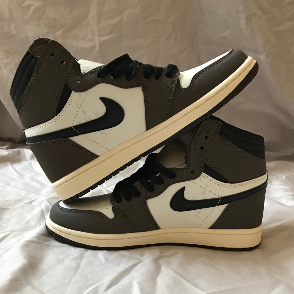 Jordan 1 Travis Scott’s